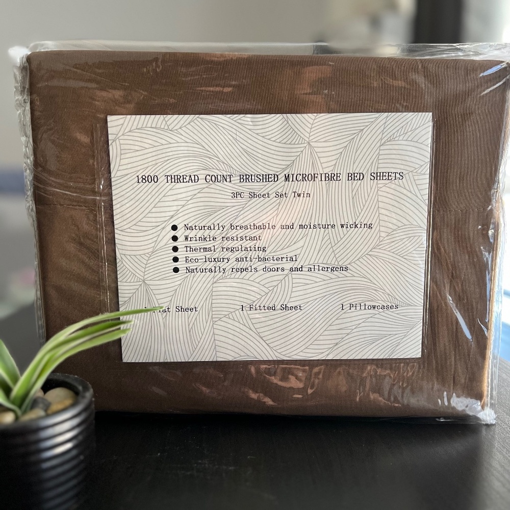 Twin sheet set